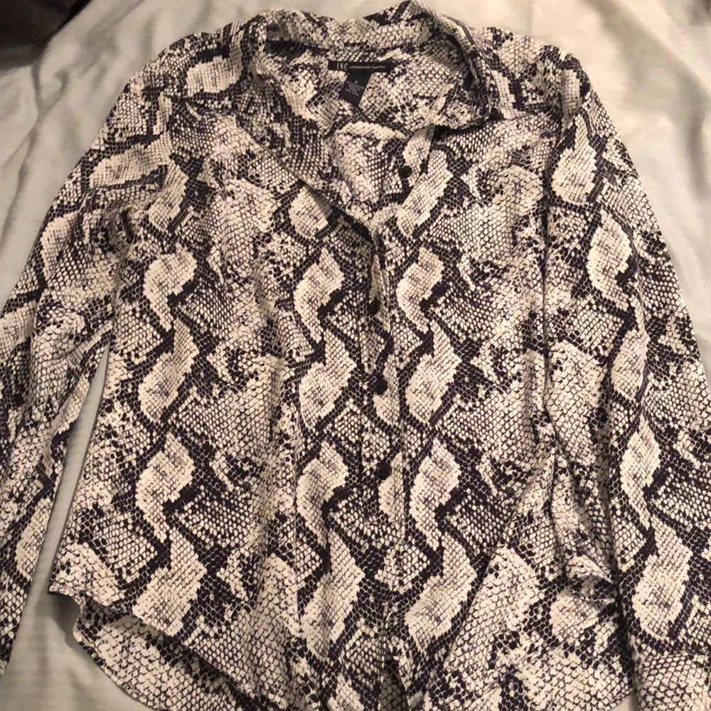🍍INC international concepts snakeskin print top